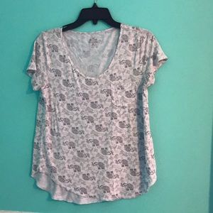 Hollister tee, perfect for summer